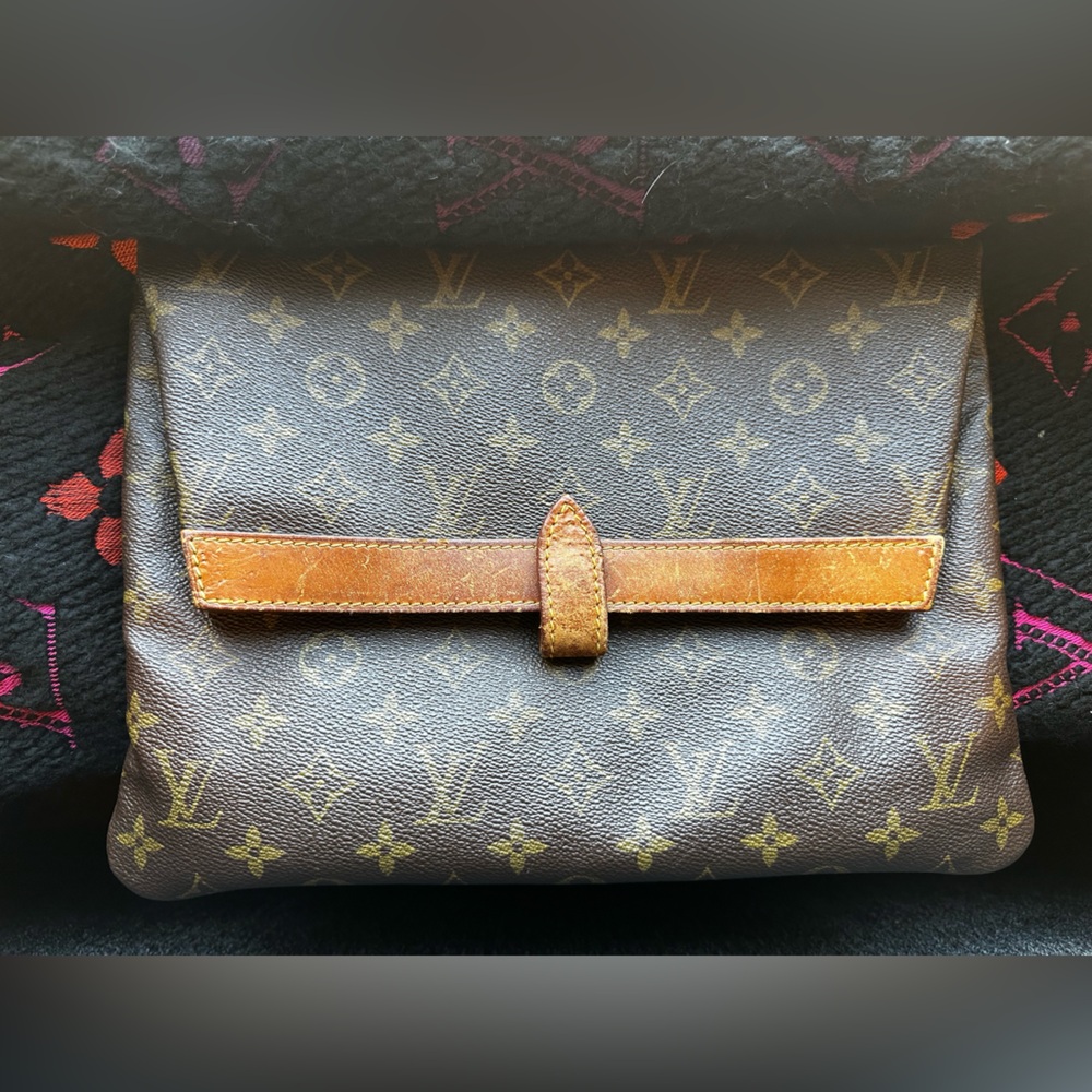 Louis Vuitton Vintage Monogram Pliante Clutch